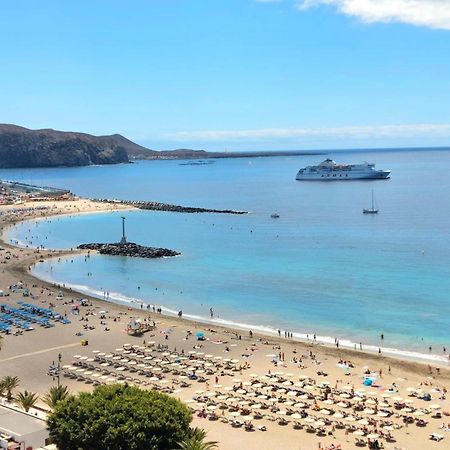 Few Steps From The Beach Hostel In Los Cristianos Arona  Exteriör bild