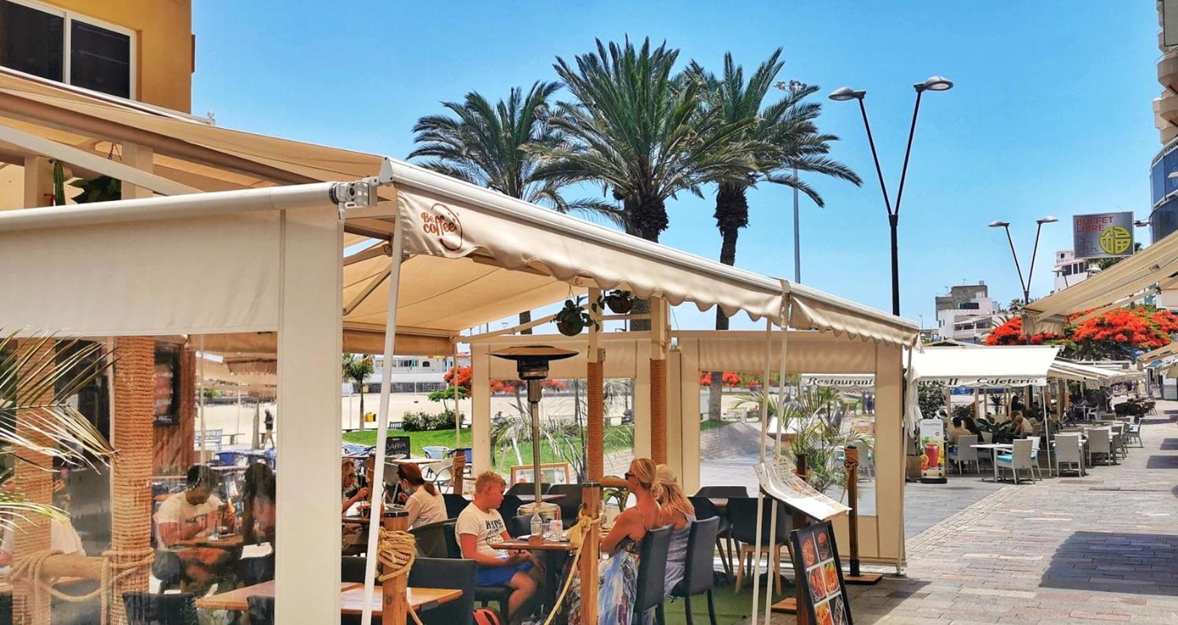 Few Steps From The Beach Hostel In Los Cristianos Arona  Exteriör bild