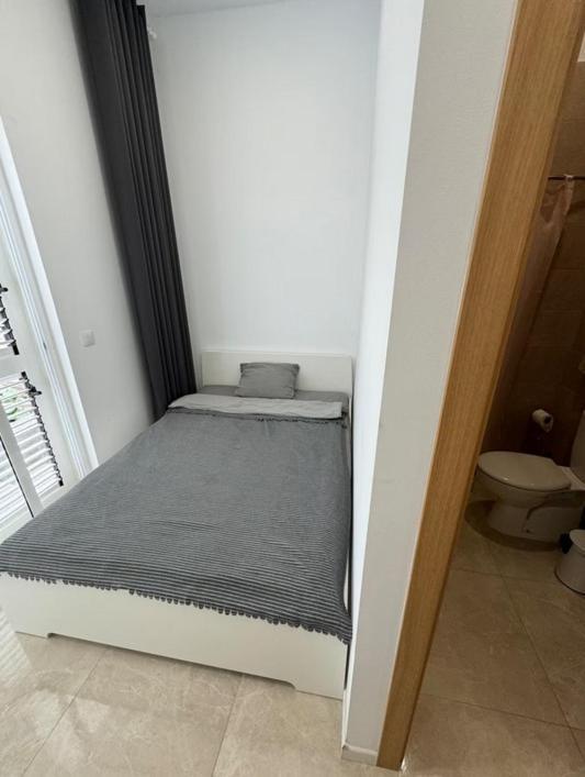 Few Steps From The Beach Hostel In Los Cristianos Arona  Exteriör bild